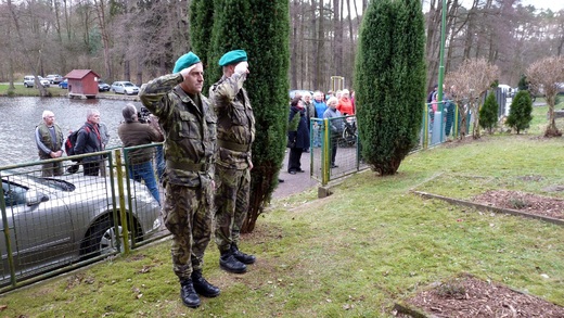 Pietní akt Krasnice 2014 70 let (7).JPG