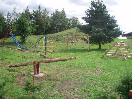 výstavba dětského hřiště (10).jpg